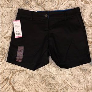 NWT - Isaac Mizrahi 5" Black Shorts - Size 6